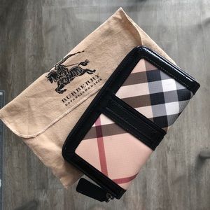 Burberry Classic Long Wallet
